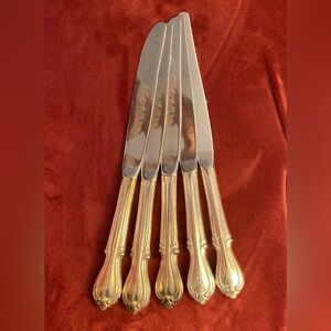5 Silverplate Dinner Knives w/ H Monogram Wm Rogers Memory Pattern | 1960s